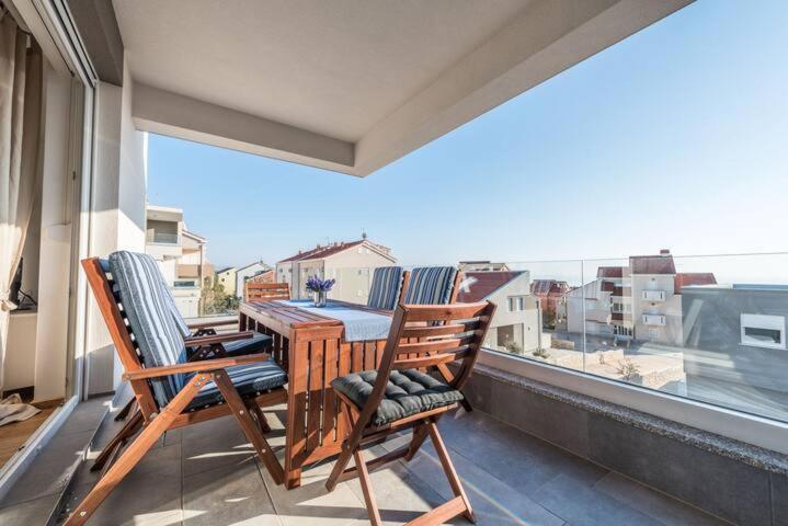Blue Sky, Modern Sea View Apartment 诺瓦利娅 外观 照片