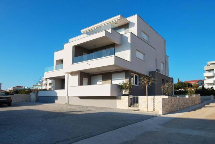 Blue Sky, Modern Sea View Apartment 诺瓦利娅 外观 照片