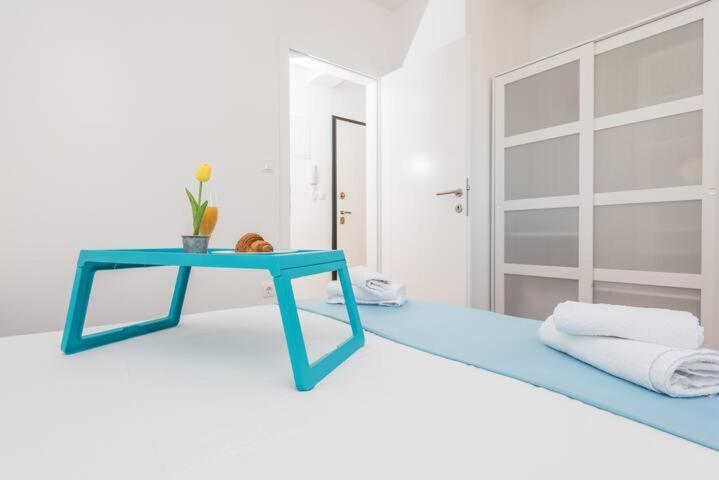 Blue Sky, Modern Sea View Apartment 诺瓦利娅 外观 照片
