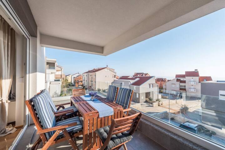 Blue Sky, Modern Sea View Apartment 诺瓦利娅 外观 照片